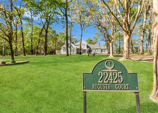 Property at 22425 Augusta Ct, Huntsville, TX 77340, 3 beds, 2.5 baths