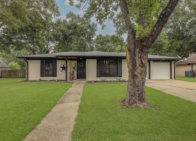 Property at 1121 Timberglen Dr, Livingston, TX 77351, 3 beds, 2 baths