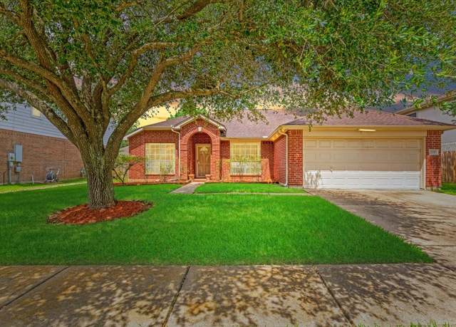 Property at 2210 Elm Forest Dr, Pearland, TX 77584, 4 beds, 2 baths
