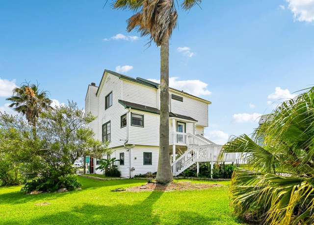 Property at 1671 Blue Water Dr, Freeport, TX 77541, 3 beds, 2.5 baths