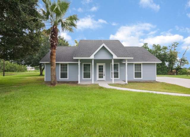 Property at 701 Walker Rd, Winnie, TX 77665, 3 beds, 2 baths