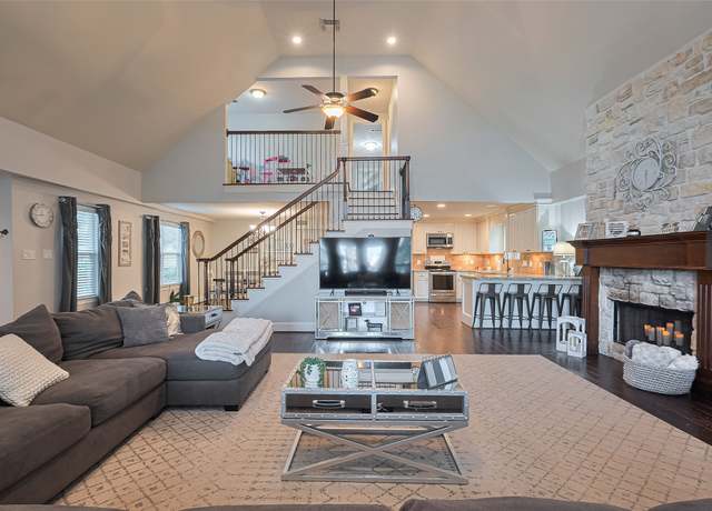Property at 152 Snug Harbor Dr, Conroe, TX 77356, 3 beds, 2 baths
