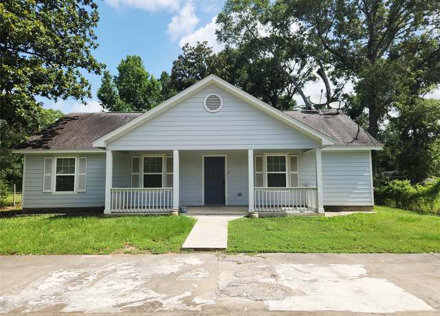 Property at 26165 Magnolia Dr, Splendora, TX 77372, 3 beds, 2 baths