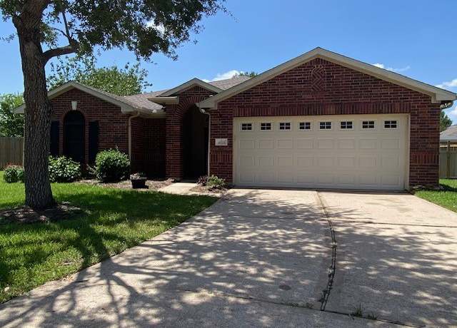 Property at 4611 Honey Creek Ct, Pearland, TX 77584, 3 beds, 3 baths