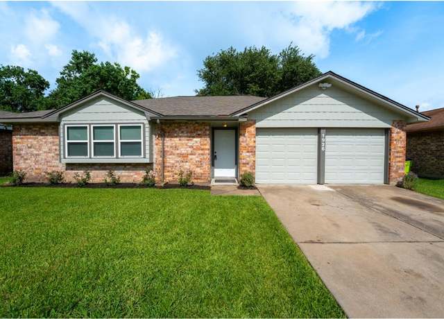 Property at 1926 Retriever Ln, Missouri City, TX 77489, 3 beds, 2 baths