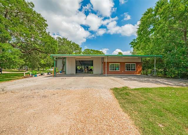 Property at 19231 Fm 442 Rd, Needville, TX 77461, 3 beds, 2 baths