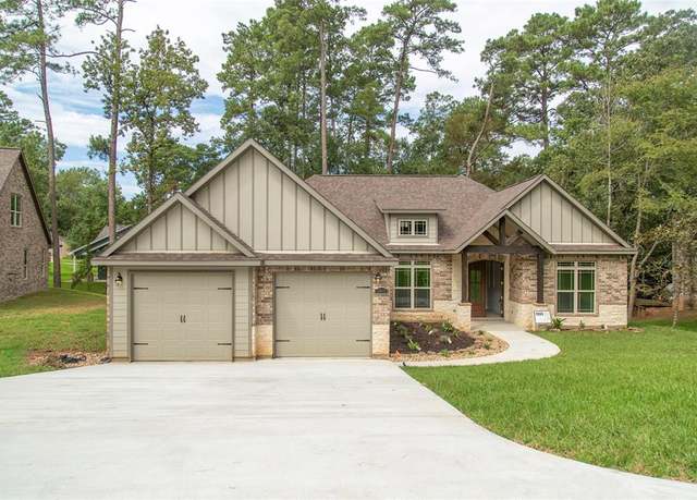 Property at 2104 Groveshire Dr, Huntsville, TX 77340, 3 beds, 2.5 baths