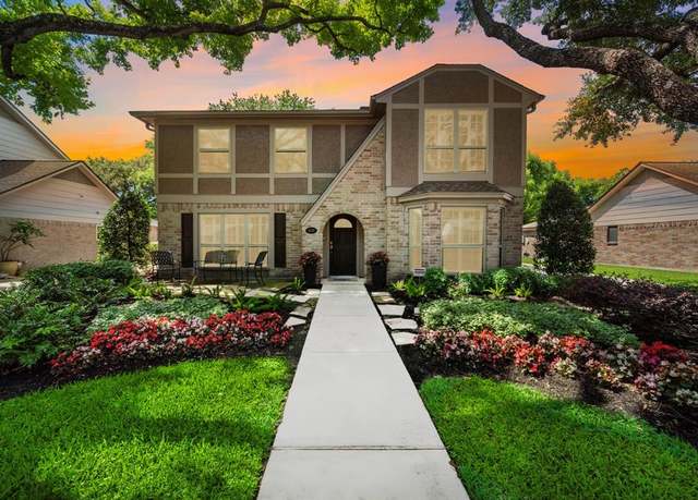Property at 16225 Acapulco Dr, Jersey Village, TX 77040, 4 beds, 2.5 baths