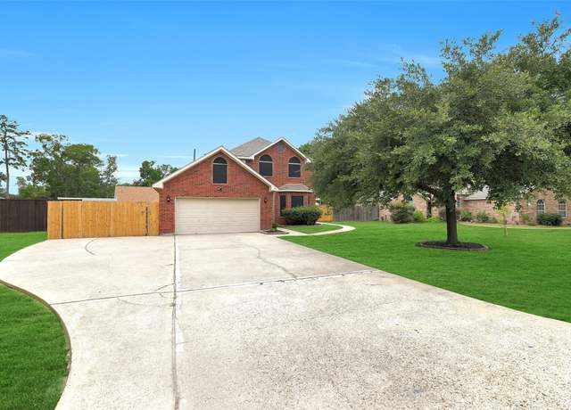 Property at 3106 Lake Breeze Ln, Crosby, TX 77532, 3 beds, 2.5 baths