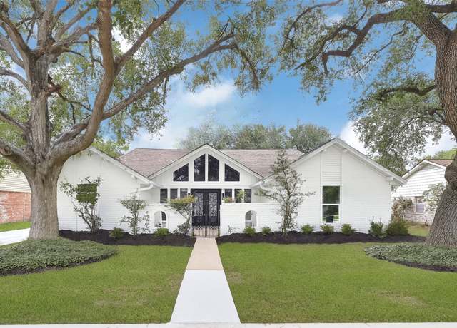Property at 15702 Congo Ln, Jersey Village, TX 77040, 4 beds, 3 baths