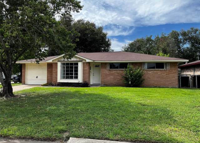 Property at 5774 Greencraig Dr, Houston, TX 77035, 3 beds, 2 baths