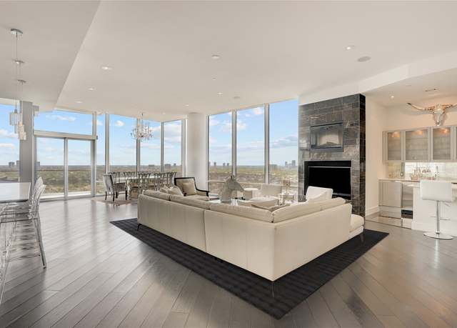 Property at 2727 Kirby Dr Unit 19F, Houston, TX 77098, 2 beds, 2.5 baths