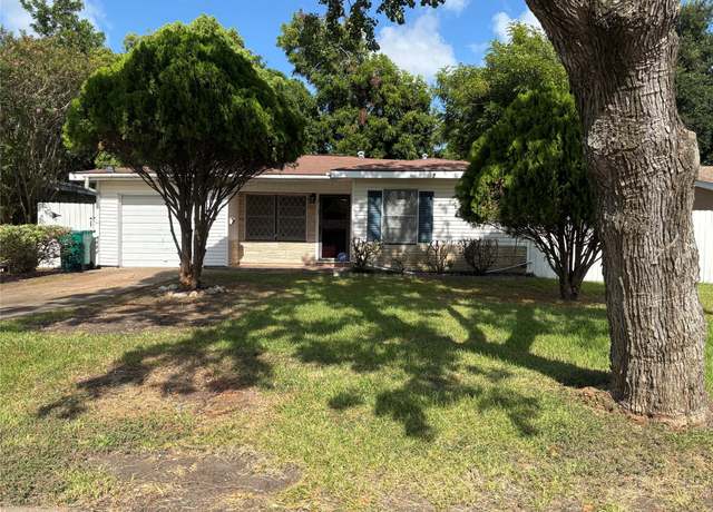 Property at 2113 Glendale St, La Marque, TX 77568, 3 beds, 1 bath