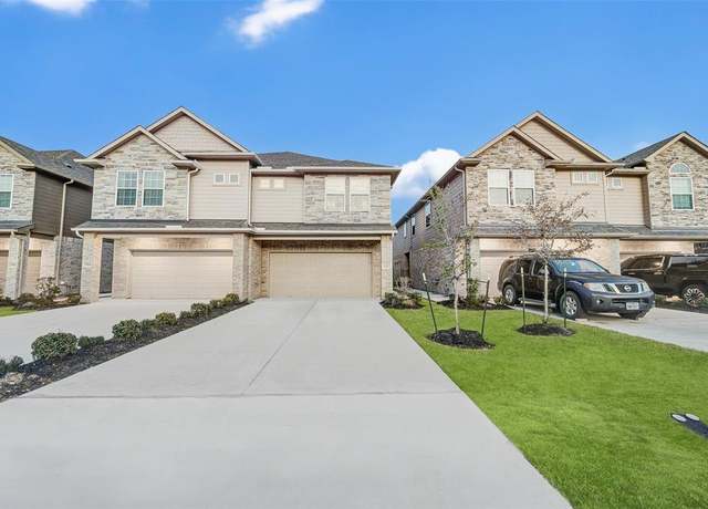 Property at 522 N 6th St, La Porte, TX 77571, 3 beds, 2.5 baths