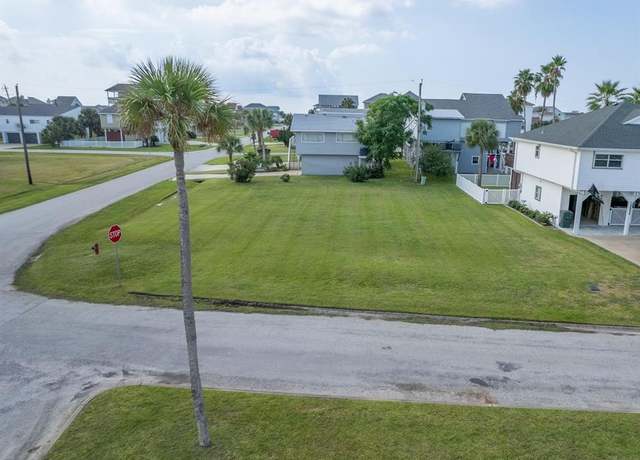 Property at 13903 Pirates Beach Blvd, Galveston, TX 77554