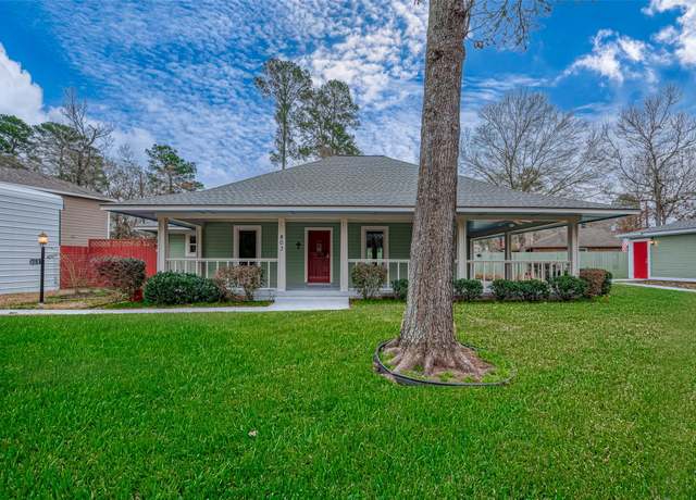 Property at 803 Shawnee Dr, Conroe, TX 77316, 3 beds, 2 baths