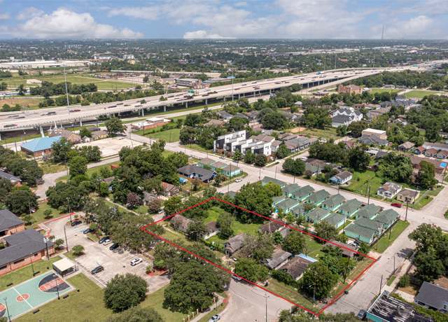 Property at 1202 Bayou St, Houston, TX 77020