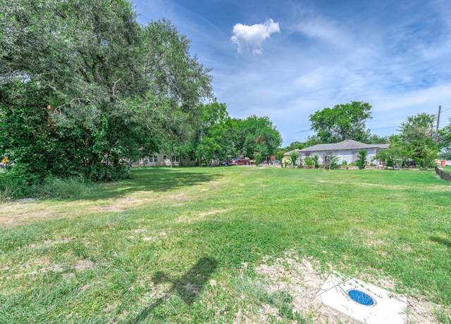 Property at 1414 Main St, La Marque, TX 77568