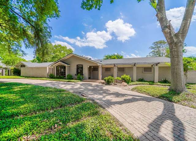 Property at 1407 Briar Bayou Dr, Houston, TX 77077, 4 beds, 3 baths