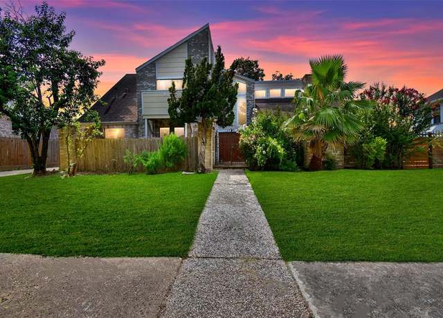 Property at 10726 Paulwood Dr, Houston, TX 77071, 4 beds, 3.5 baths