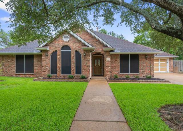 Property at 606 Benchmark Dr, College Station, TX 77845, 4 beds, 2.5 baths