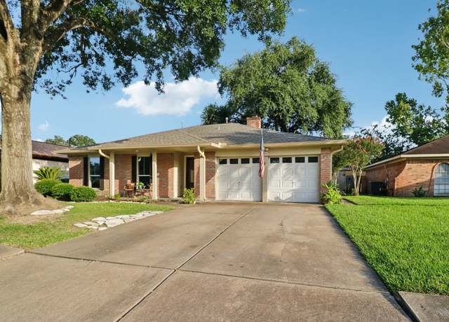Property at 806 Seacliff Dr, Houston, TX 77062, 4 beds, 2 baths