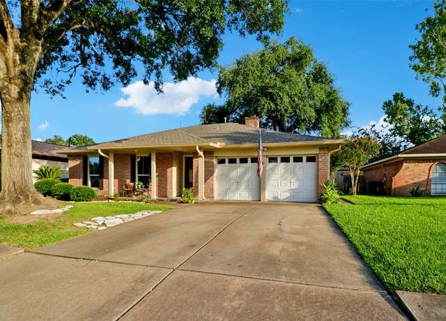 Property at 806 Seacliff Dr, Houston, TX 77062, 4 beds, 2 baths
