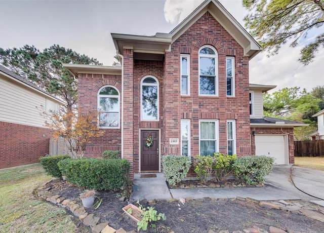 Property at 13915 Elmpark Ct, Houston, TX 77014, 4 beds, 3.5 baths