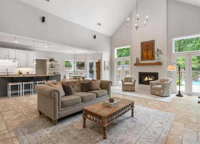 Property at 2910 Crossvine Cir, The Woodlands, TX 77380, 4 beds, 4 baths