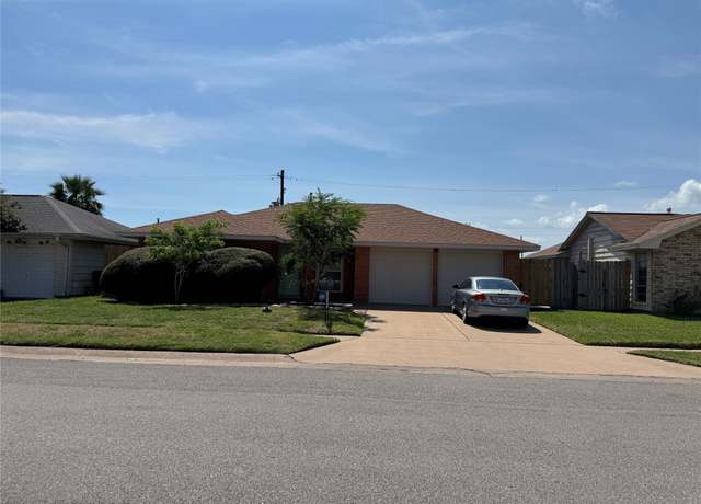 Property at 3321 Pine St, Galveston, TX 77551, 3 beds, 2 baths