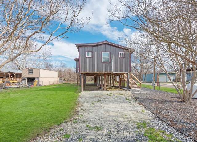 Property at 574 River Oaks Dr, Trinity, TX 75862, 2 beds, 2 baths