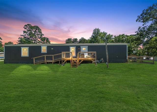 Property at 622 Lake Shore Dr, Trinity, TX 75862, 3 beds, 2 baths