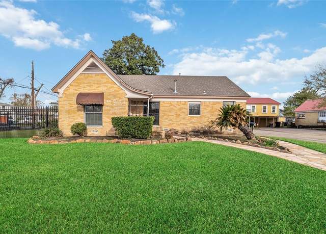 Property at 5012 Irvington Blvd, Houston, TX 77009, 2 beds, 4 baths