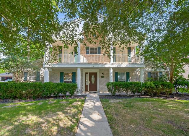 Property at 6706 Falling Waters Dr, Spring, TX 77379, 5 beds, 3.5 baths
