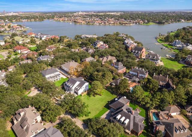 Property at 1314 Bluebonnet Dr, Seabrook, TX 77586