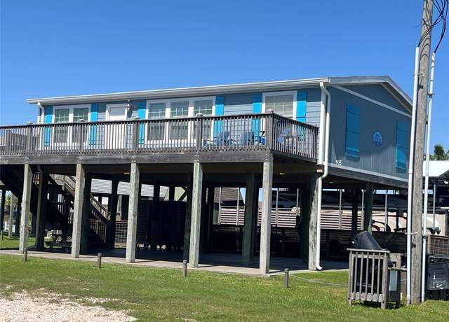 Property at 905 Meynig Dr, Crystal Beach, TX 77650, 3 beds, 2 baths