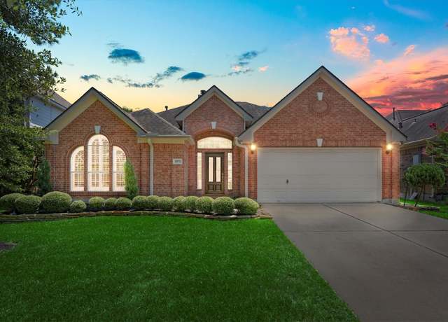 Property at 11711 Canyon Drop Dr, Tomball, TX 77377, 4 beds, 2 baths