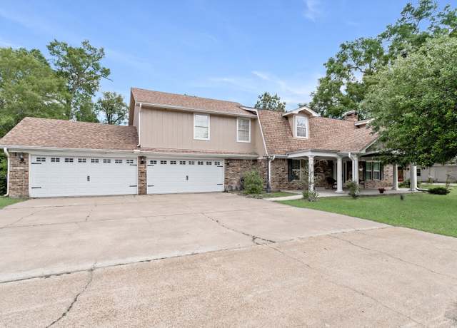 Property at 13550 Rolling Hills Dr, Beaumont, TX 77713, 4 beds, 3.5 baths