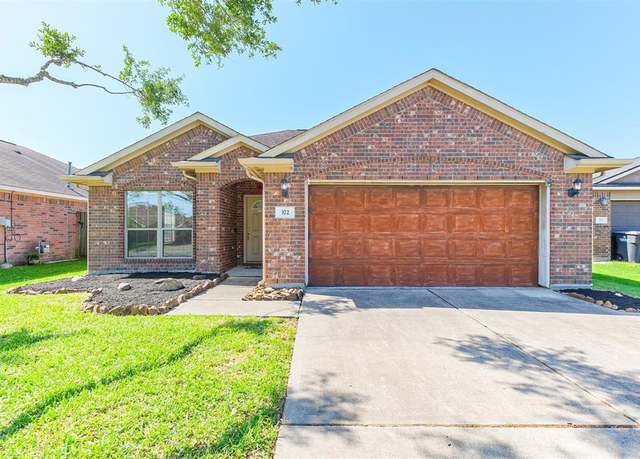 Property at 372 Henry St, Alvin, TX 77511, 3 beds, 2 baths