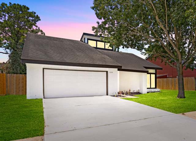 Property at 12334 Braesridge Dr, Houston, TX 77071, 4 beds, 3 baths