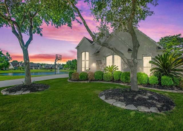 Property at 5410 Deerbourne Chase Dr, Sugar Land, TX 77479, 5 beds, 4 baths