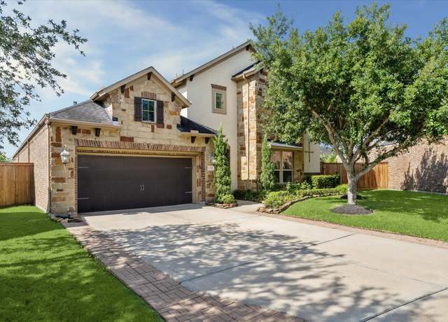 Property at 13710 Banks View Ct, Houston, TX 77059, 3 beds, 3.5 baths