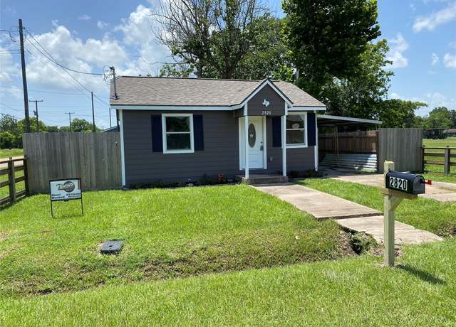 Property at 2820 Moore Ave, Bay City, TX 77414, 2 beds, 1 bath