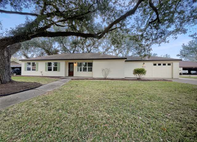 Property at 9422 Union St, Needville, TX 77461, 3 beds, 2 baths