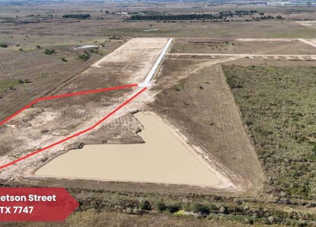 Property at 1396 Stetson St, Sealy, TX 77474