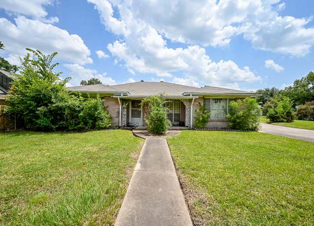 Property at 702 Mcdaniel St, Houston, TX 77022, 2 beds, 2 baths