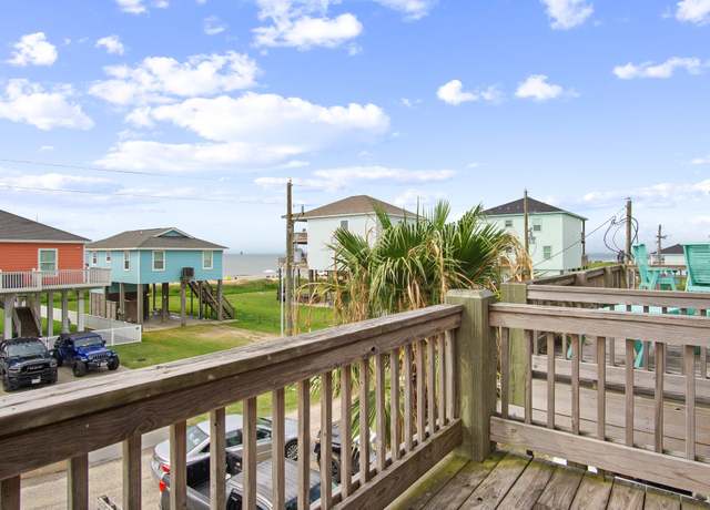 Property at 1819 Redfish Ln, Crystal Beach, TX 77650, 3 beds, 3 baths