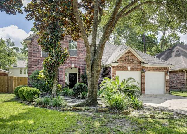 Property at 10 E Misty Dawn Dr, The Woodlands, TX 77385, 4 beds, 2.5 baths