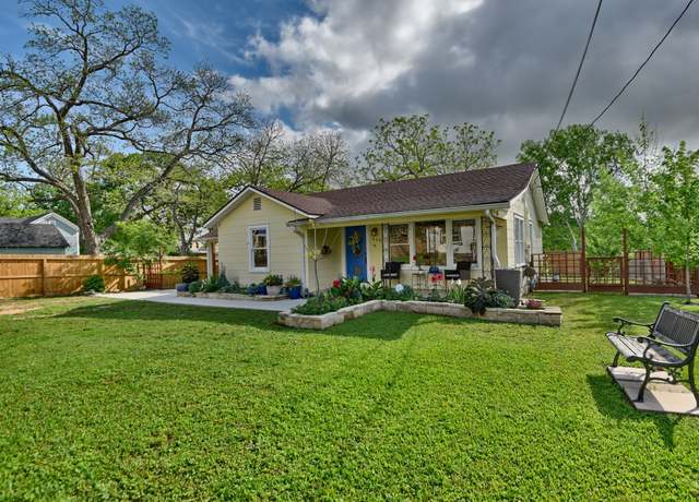 Property at 905 Clinton, Brenham, TX 77833, 2 beds, 1 bath