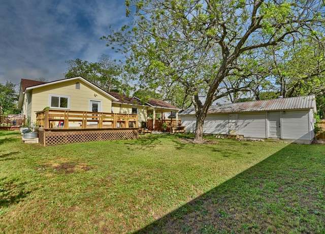 Property at 905 Clinton, Brenham, TX 77833, 2 beds, 1 bath